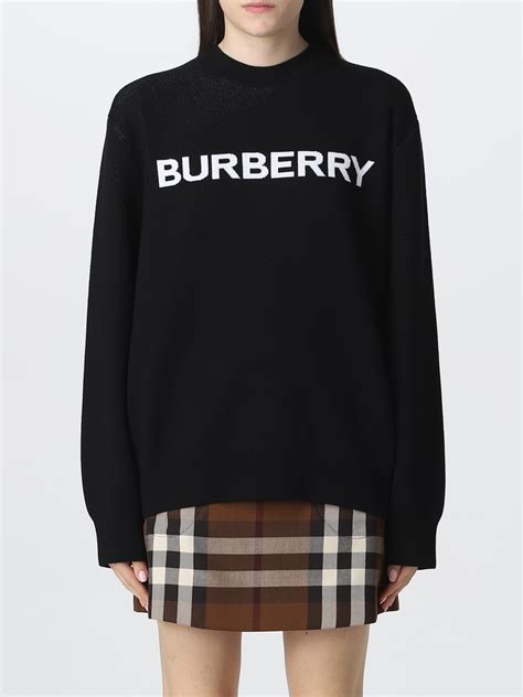 maglia lana rossa burberry|Maglia Burberry, Autunno/Inverno 2024 .